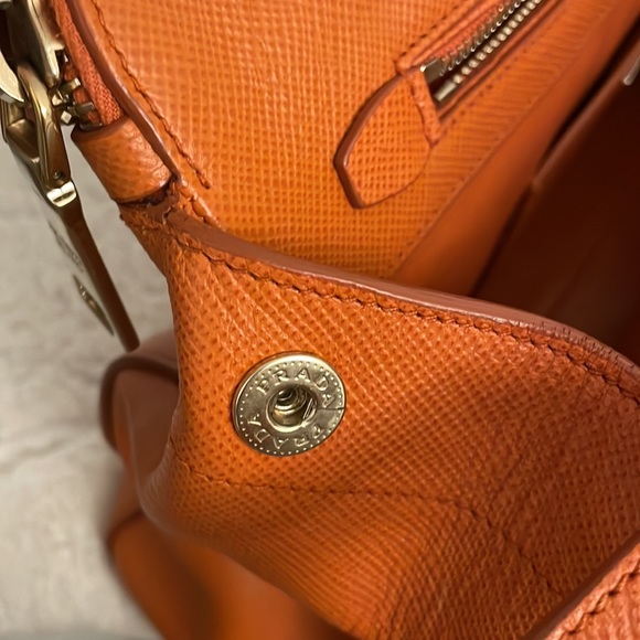 Authentic Prada Saffiano Cuir Large Double-Zip Tote Bag, Orange - Picture 8 of 13